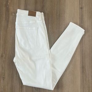 White Jeans - American Eagle
